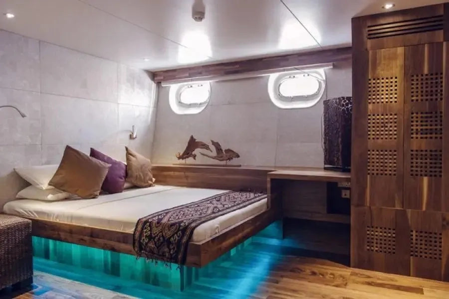 Sea Star Suite $4,550 Per Person